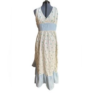 Sweet country dress,  Halter top, no information available at this time m.